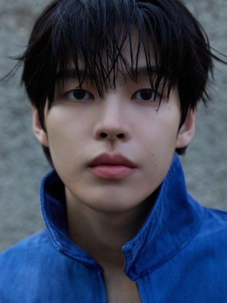 Park Yoonho portrait